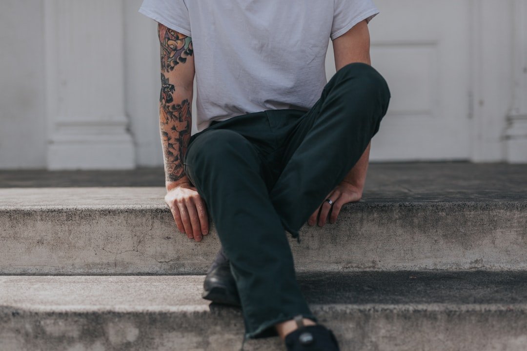 découvrez l'art des tatouages sans aiguilles, une méthode innovante et sans douleur pour exprimer votre créativité. explorez les designs uniques et les avantages de cette technique révolutionnaire qui transforme l'expérience du tatouage.